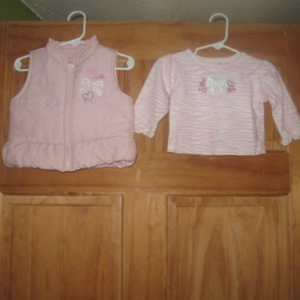 5/$30 Girls Baby Q Pink and White Matching Long Sleeve Shirt & Vest - Picture 3 of 4